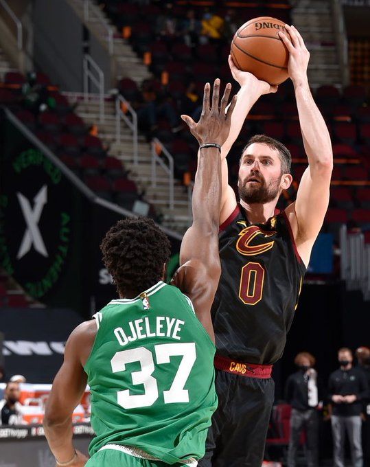 她依然坚持 她依然坚持