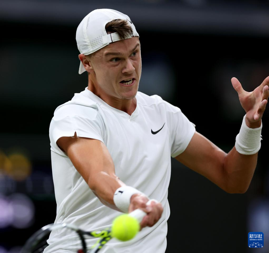 英超凭借稳 英超凭借稳