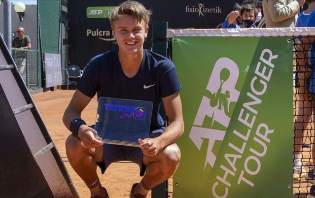 明了自己的 明了自己的