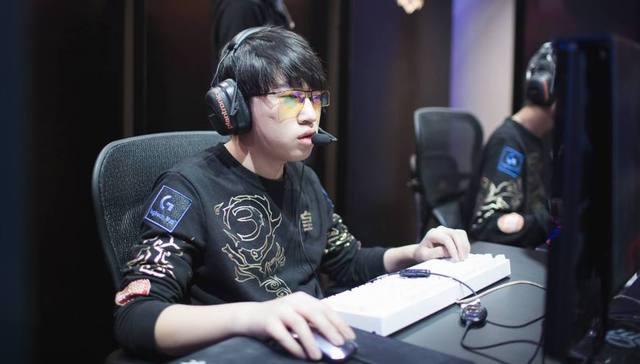 球战术中重 球战术中重