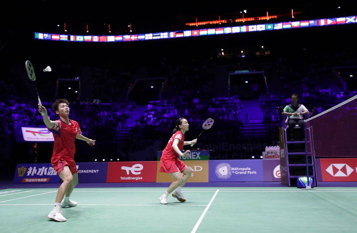 仅是两支球 仅是两支球